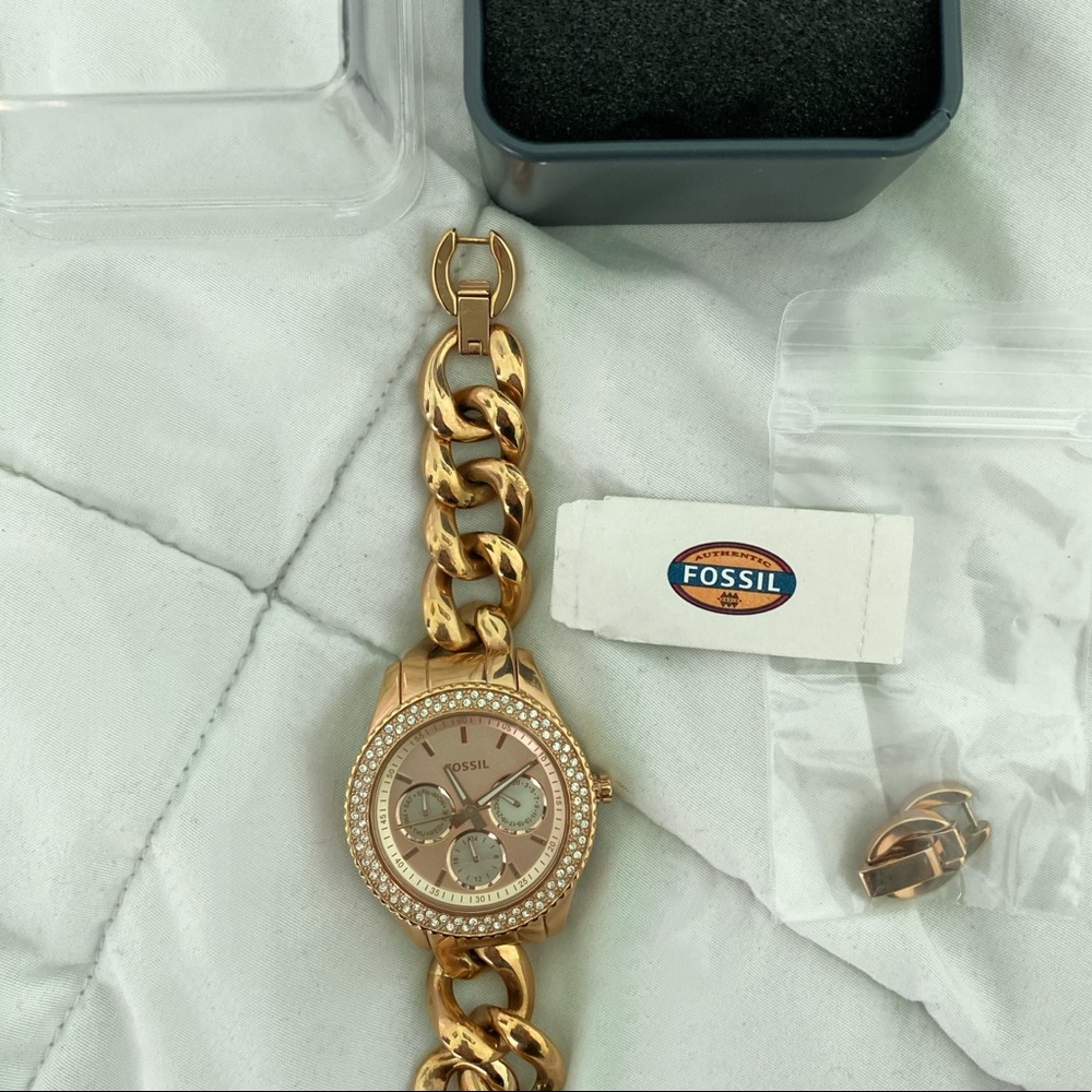 Fossil Rose Gold Women’s Watch - Picture 2 of 2